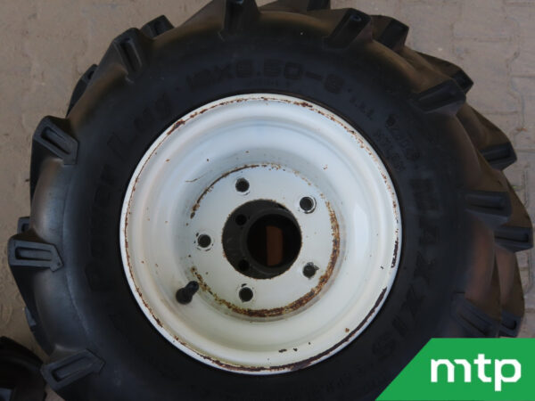 Satz Industriereifen mit Felgen – Bild 2