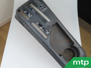 Platte links am Flügel Shibaura SX 24 verwendet