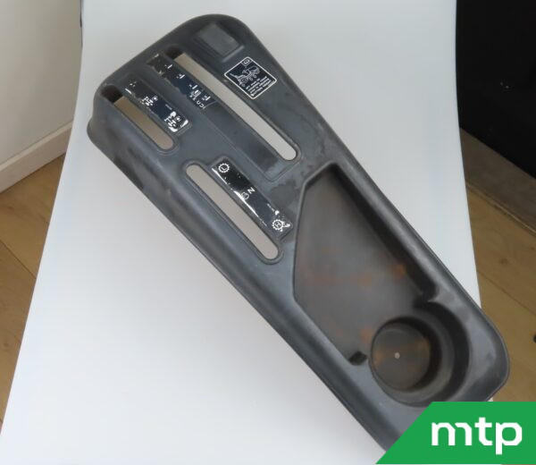 Platte links am Flügel Shibaura SX 24 verwendet