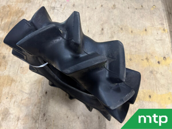 Felgensatz mit Shibaura ST330/ST333 Rasenreifen – Bild 2